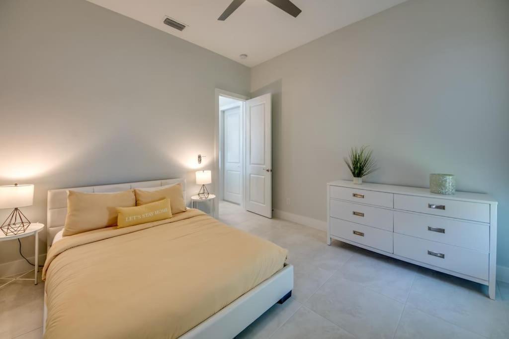 Villa Sensation By Coralvilla - New,Modern With Pool Cape Coral Luaran gambar